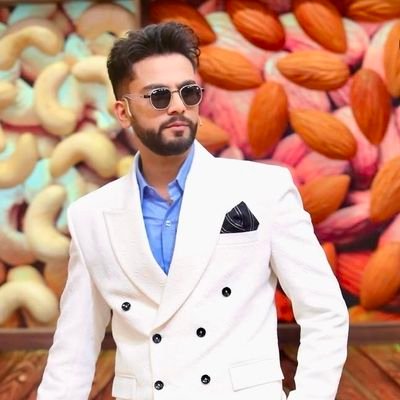 Rohansha392's profile picture. 