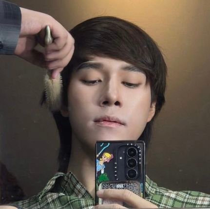 imyourhikun's profile picture. 