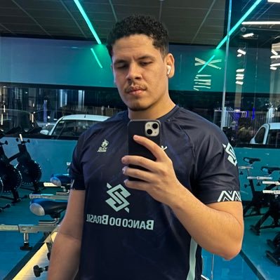 hometownsindark's profile picture. i feel like my systems are operating at 20 percent… or less