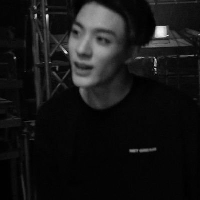 blackliast__'s profile picture. 𝙏𝙝𝙚 𝙬𝙤𝙧𝙙 𝙡𝙤𝙫𝙚 𝙨𝙚𝙚𝙢𝙨 𝙧𝙞𝙙𝙞𝙘𝙪𝙡𝙤𝙪𝙨.