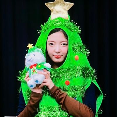 ryeongdiaries_'s profile picture. urm what the itzy☝️🤓 

TUNNEL VISION OUT NOW!!!