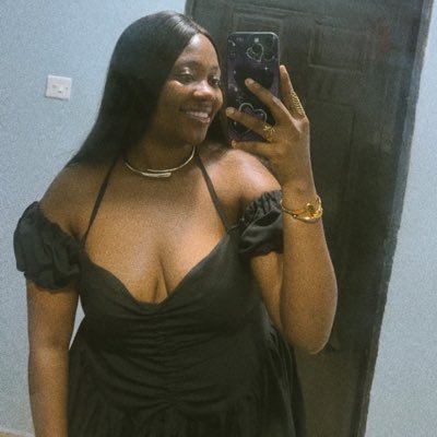 perfectioncraze's profile picture. perfect love casts out fear.