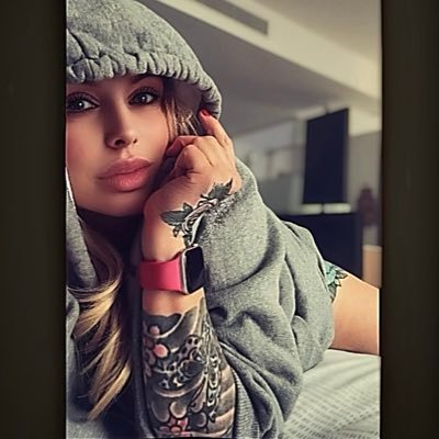 Inkedandunique's profile picture. •Inked, Musicloving, Sneakerhead• 🔴#LFC🔴 #Oranje🇳🇱🧡 Insta:Sian744 💜#2pac💜 THE JOURNEY AINT S**T BUT THE DESTINATION IS LIT.‼️💙🧩💙