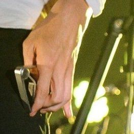 aaaaa39391's profile picture. 早上好，很高兴遇见您，我的网名是天线(antenna)(アンテナ)
头像是手，手是。

总的来说我是一个愚蠢且无聊的人。请谅解这一点。➡️从没想过要伤害谁，对一切也都感到抱歉