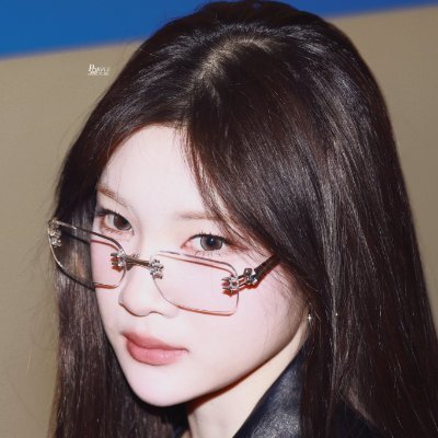 slf75645013's profile picture. 