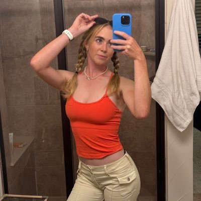 gracecharis299's profile picture. your favorite golf girl