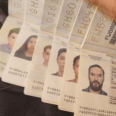 JonesLauriano's profile picture. 📈📊☕🏆 
Pai: 🟩🟩🟩🟩🟩🟩
Esposo: 🟩
Irmão: 🟩🟩🟩
Anticomunista e Antifeminista
✟