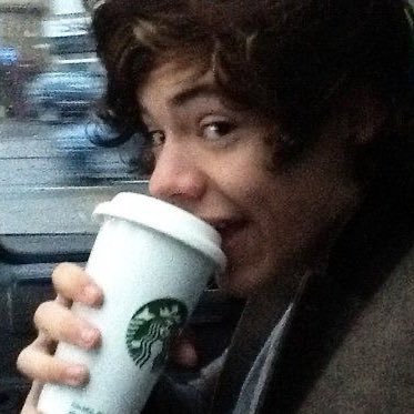 hssfav's profile picture. brilhando em vida