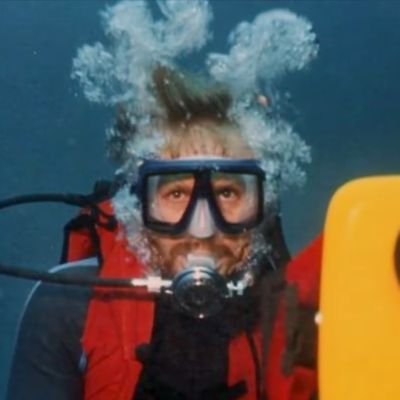 gotosleepelvira's profile picture. james cameron fashion updates