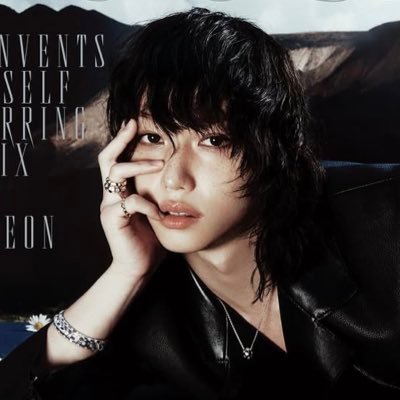 ascehole's profile picture. pop culture references is to me what photosynthesis is to plants