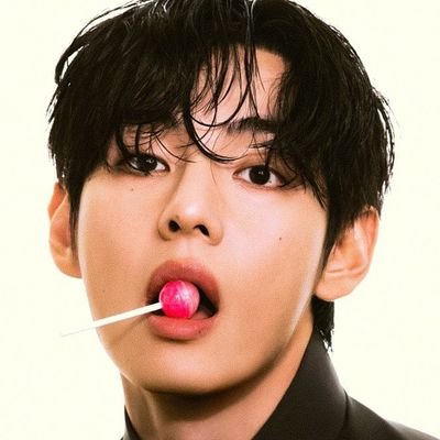 thestarboyjk's profile picture. 