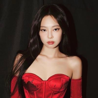 jendeukistyles's profile picture. fashion account for jennie 🤍