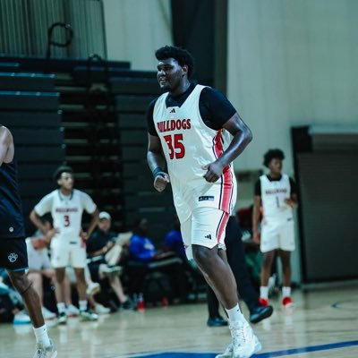 Uzziah_Bigman's profile picture. C/O 2027| 6'9 Center| Bethel academy | 443-945-7124|Check out Uzziah Morton, 6' 9'' (C) on Revocruit https://t.co/GmbsjvwxtU