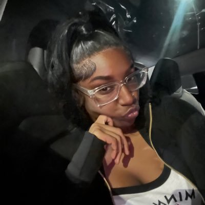 TrinityCeline_'s profile picture. Florida girl🌴 Insta: @1mstrinityb_ Pretty & Prayed Up!