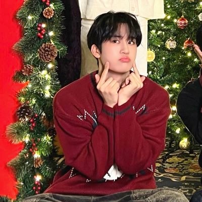 junwoo_seulgi's profile picture. ˚ ༘♡ ⋆｡ 따랑에 내 햇살이…심준우☀️#심준우 #준우 #JUNWOO 🌙✨#루네이트 #LUN8 #러베이트 #LUV8