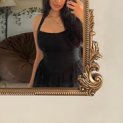 literalscientst's profile picture. 