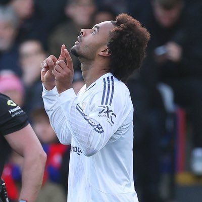 𝑪𝑳𝑬𝑴𝑬𝑵𝑰𝑵𝑯𝑶 Profile