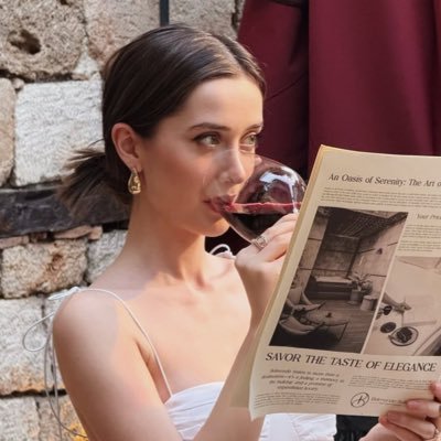 momosapienn's profile picture. 