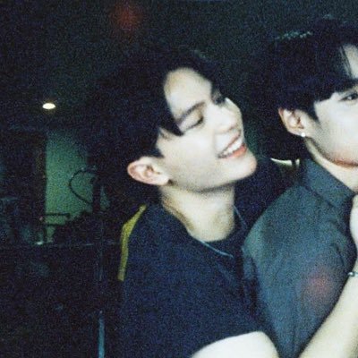 rvilcr's profile picture. ⠀ ⠀ ⠀I broke my rules for u and glad we met ◟ . . ( @williamjkp1 @estrvp ) 🤎👖💬 𖡩 lykn #ot5 ! 🏡