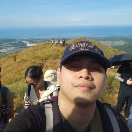 AdrianDCasiano's profile picture. 25th | 𝙱𝚘𝚗 𝚟𝚘𝚢𝚊𝚐𝚎 ⛵️🍃