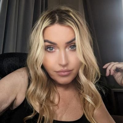 Leslieoo7's profile picture. Ugh.