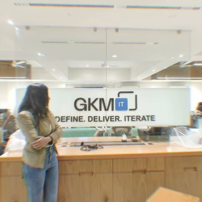 nikniki6n's profile picture. Unfiltered thoughts • Modern lifestyle • My journey, my rules • MoveNationX ✨