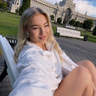 sodzc79385797's profile picture. A girl should be two things: classy andfabulous