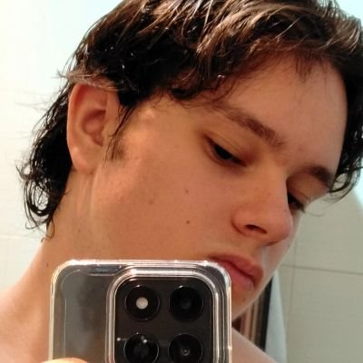 Hectorenca06's profile picture. ns que poner aquí. me gustan los gatos 🙂