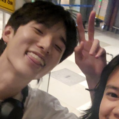 nanndd's profile picture. Part of leaves that stayed on the tree believing that spring would come 🍃 sementara tidak open medpar 🙏 | jastip @jastipbynand