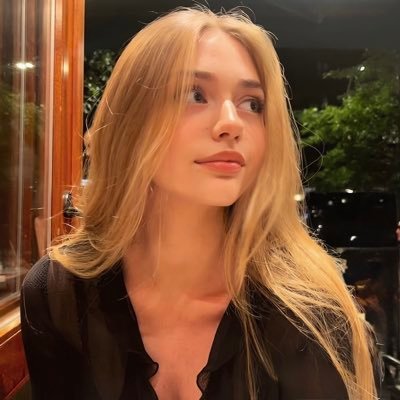 bluemeansyoung's profile picture. 