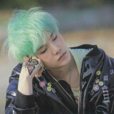 Mounaagustd's profile picture. ♕𝐁𝐓𝐒 𝐏𝐀𝐕𝐄𝐃 𝐓𝐇𝐄 𝐖𝐀𝐘♕

𝒇𝒐𝒓𝒂𝒗𝒆𝒓 𝒘𝒊𝒕𝒉 𝒚𝒐𝒐𝒏𝒈𝒊❦︎