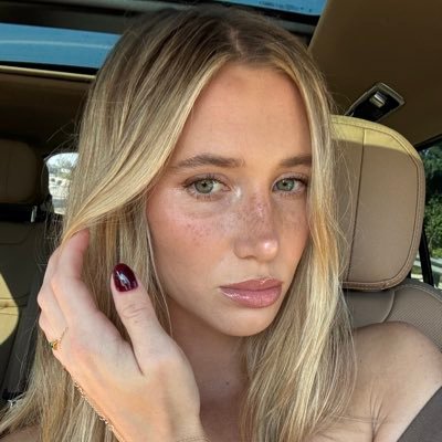 chyburdx's profile picture. 