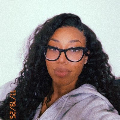 screamBRIx3's profile picture. DRIZZY DRAKE FOR MVP #GoPats ❤️💙