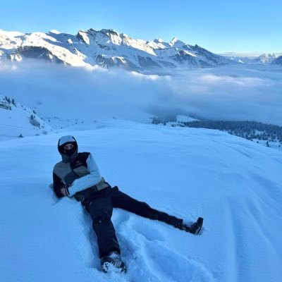 seskis's profile picture. founder & CTO @incard