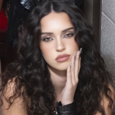 avanziniloops's profile picture. daily content for 2x grammy nominee daniela avanzini🛡️🦁#KATSEYE | back up: @avanziniiloops | dm to remove | Read extended Bio ⬇️