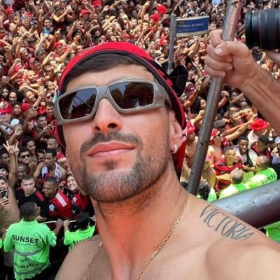 idiotaee's profile picture. paz no coração