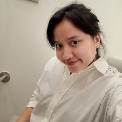 Shenny29174's profile picture. I am happy because of you, thank you.
She is the one who makes me smile.
                            ~stay~