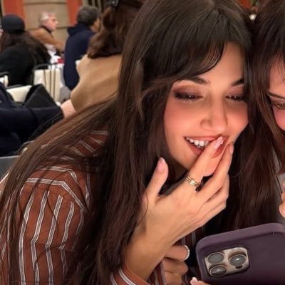 dilelannister's profile picture. fear spreads, but fortunately, love does too