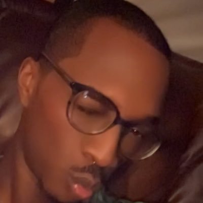 thatbitchsean's profile picture. “please continue onward because i promise you there are brighter days ahead”