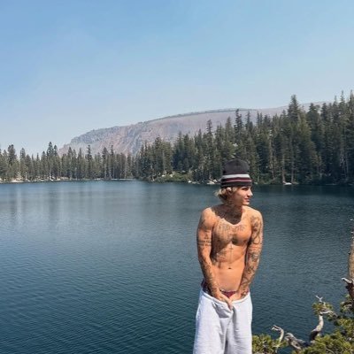 sttrayys's profile picture. i could stop but you're killing me.