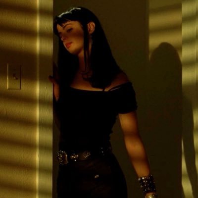 DeathOfShady's profile picture. Brain damage ever since the day I was born