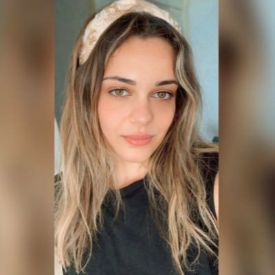 busemerrtt's profile picture. princess kissed by the stars