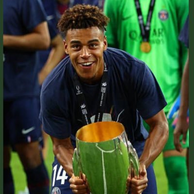 titoux28's profile picture. @PSG_inside ❤️💙 champion mon frère 🤪🤪🏆🏅🥇