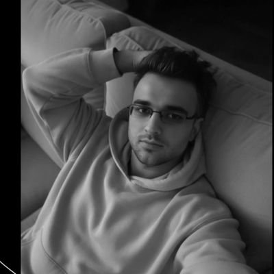 Zibidygonzales3's profile picture. Sana Demedim mi ; Kendime Gelirsem Sana Gelmem Diye. Şimdi At Zarı 7 Gelirse Seninim.🏹@ezzgimu