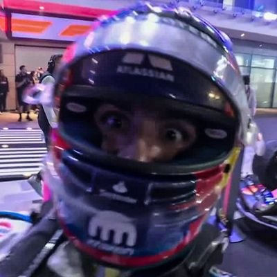 shxxbitv's profile picture. gladly swimming in the sea of confusion | cs55