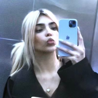 babywhitecat_'s profile picture. stuck between idk, idc and idgaf