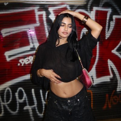 fatherwaaa's profile picture. 