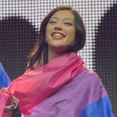 lacyfeels's profile picture. katseye lovebot