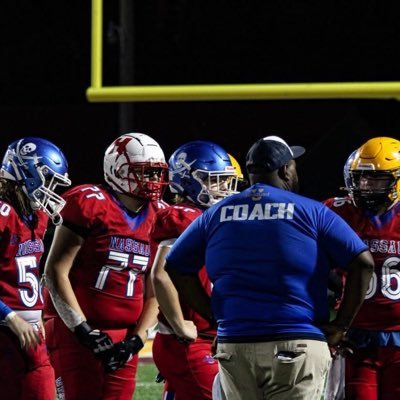 DSGBSauce's profile picture. EWU t&f alum. Educator & Sports Coach || #PhinsUp #RepBX #HeatCulture #Blackhawks #GDTBATH