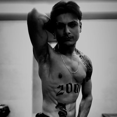 black303360's profile picture. 😝